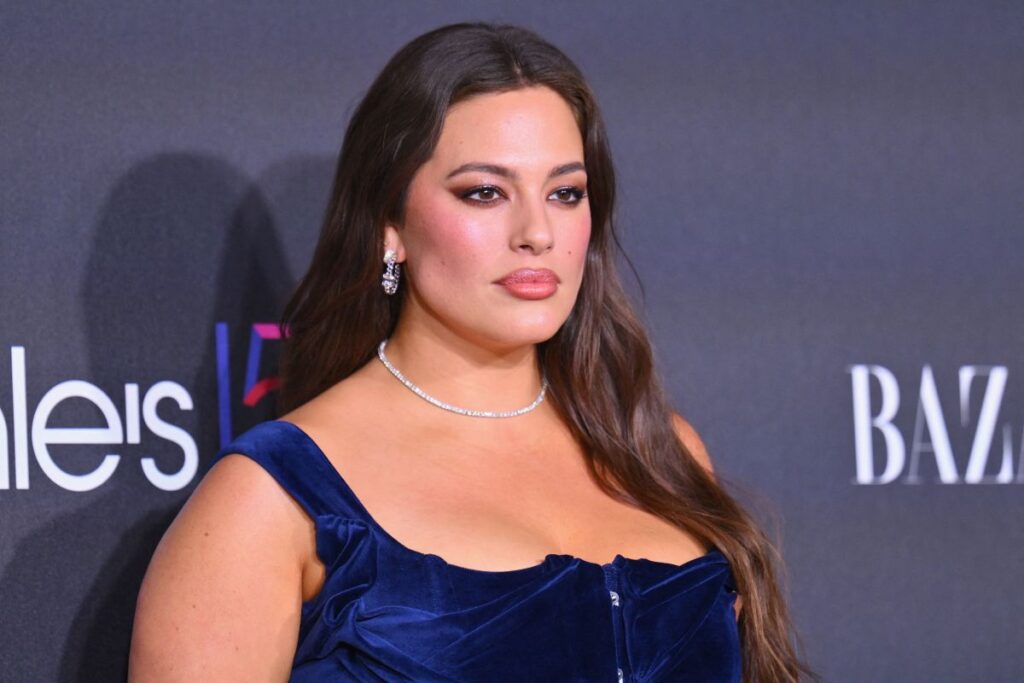 Discover Ashley Graham’s complete biography, age, height, weight, measurements, stunning photos, and career highlights. Learn how this plus-size model reshaped fashion and body positivity.