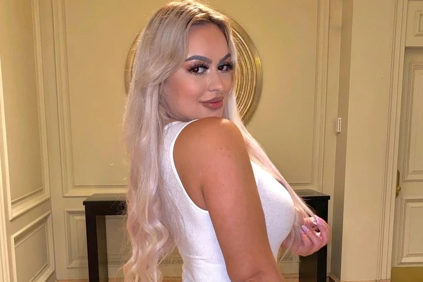 Maya Van De Wiel Biography