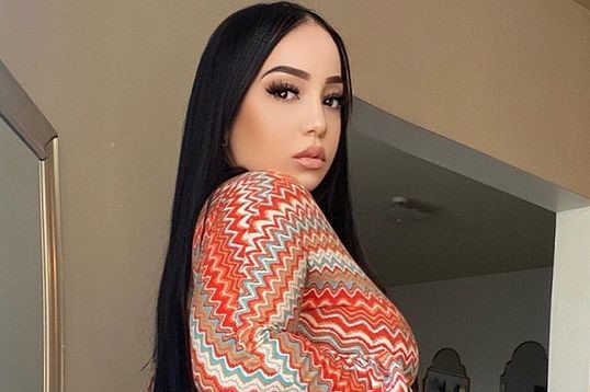 Amanda Boles Biography: Age, Career, Modeling Journey & Body Positivity Impact